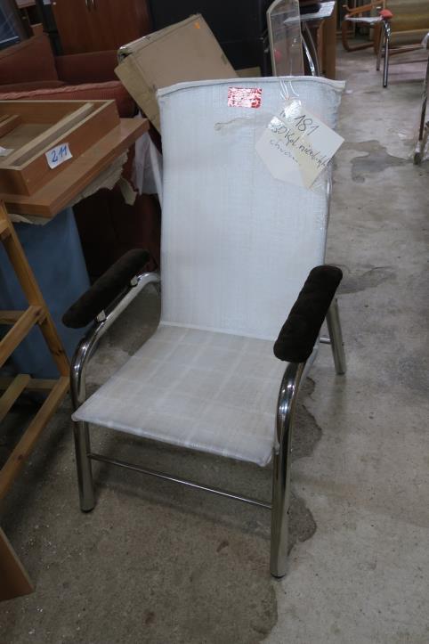 Used Seat frame, 80 pcs. for Sale (Auction Premium) | NetBid Industrial Auctions